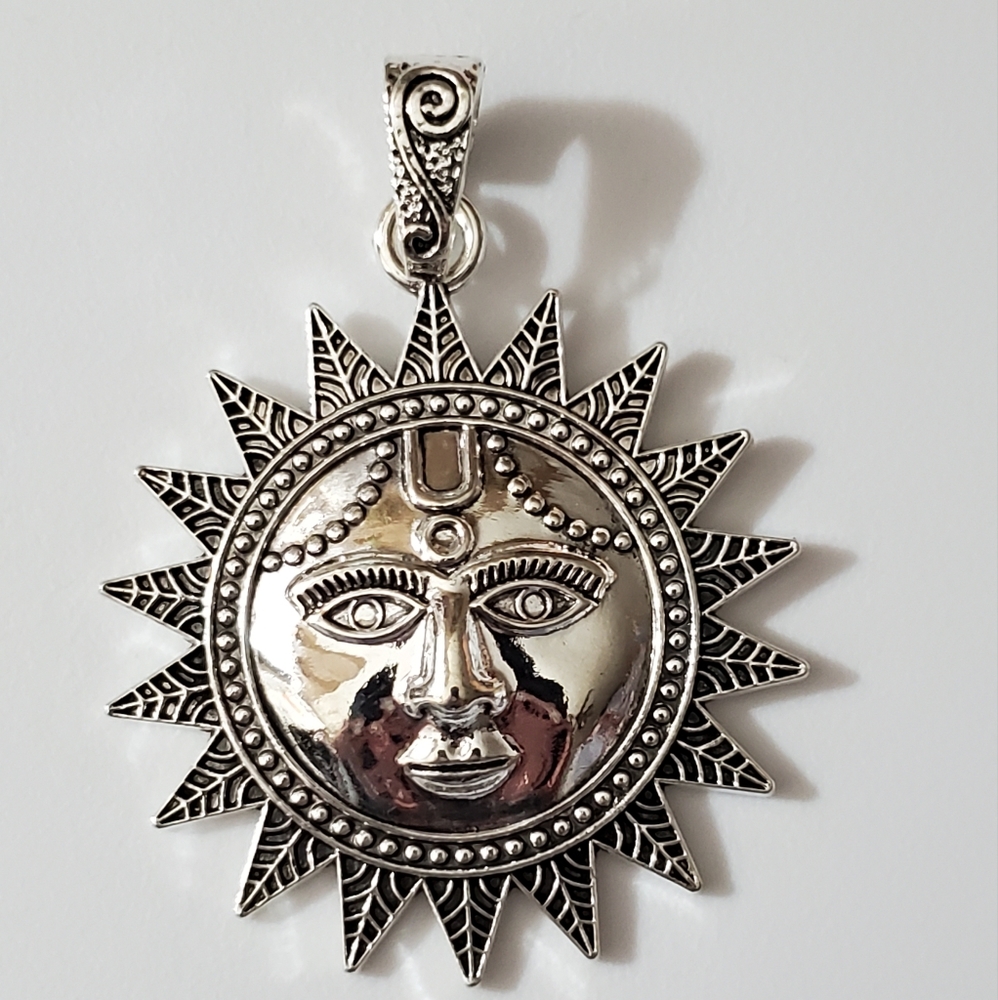 Sun necklace pendant silver with face celestial boho BIG Artsy art New vtg Style